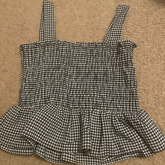 SHEIN ruffle crop top - Picture 3 of 3